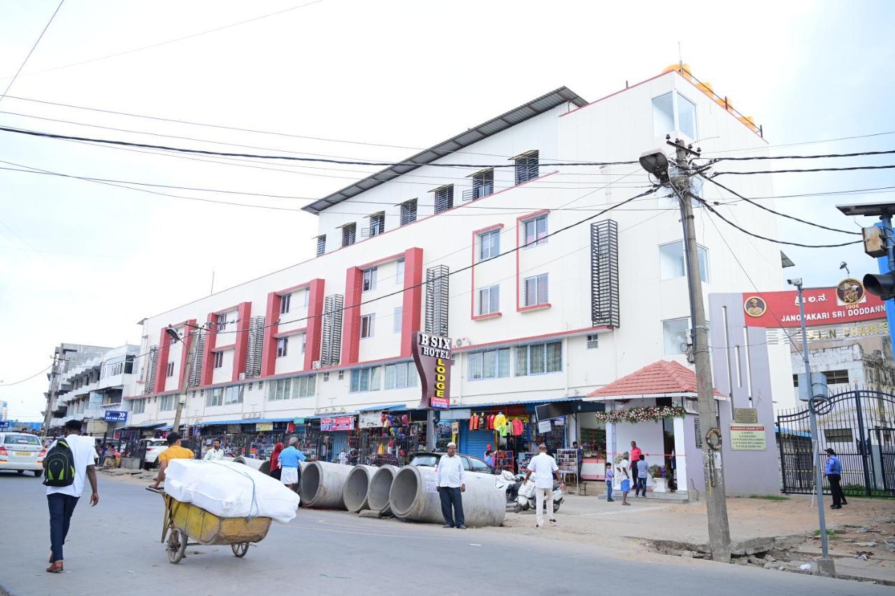 B Six Hotel Bangalore Exterior foto