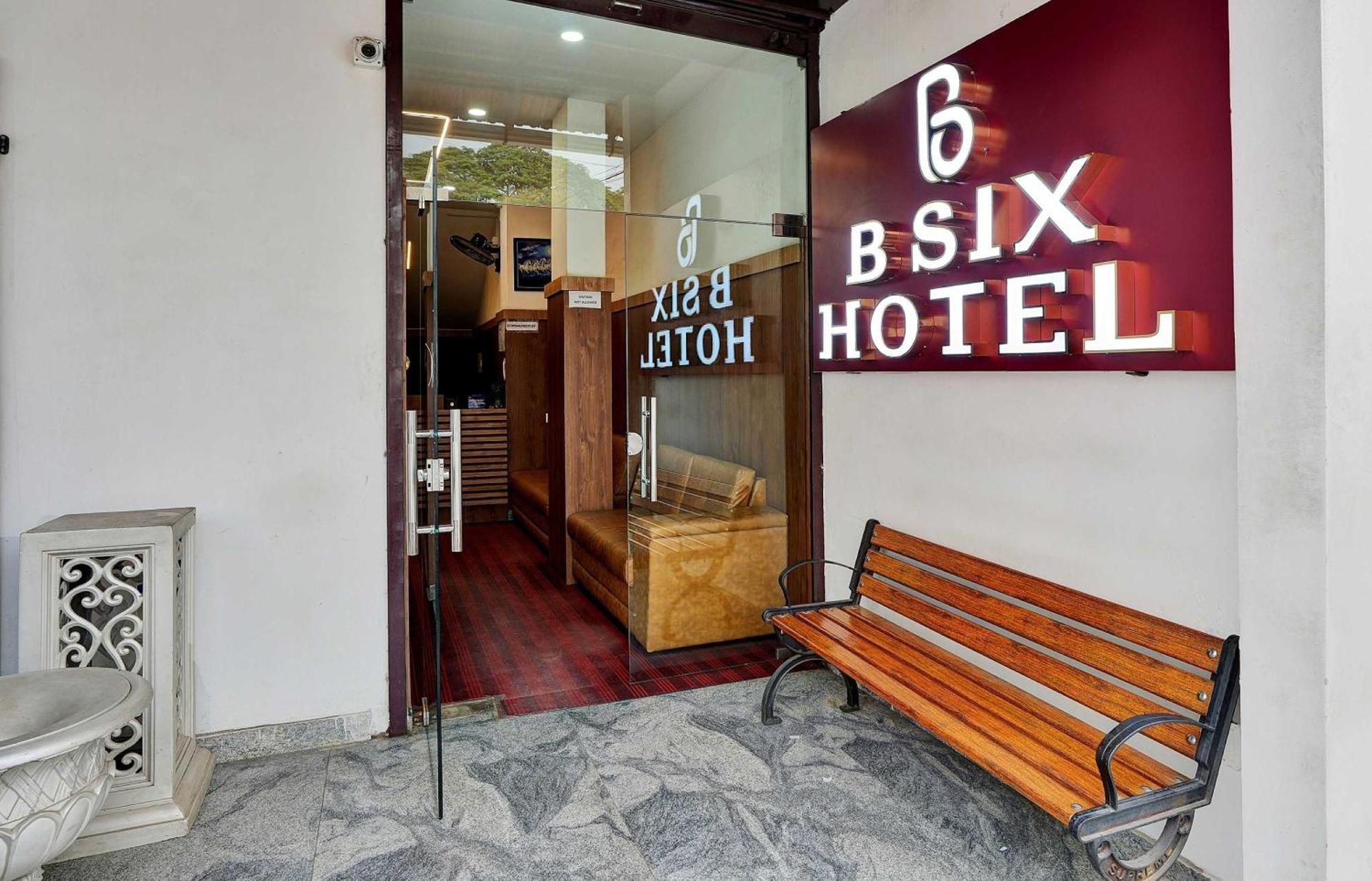 B Six Hotel Bangalore Exterior foto